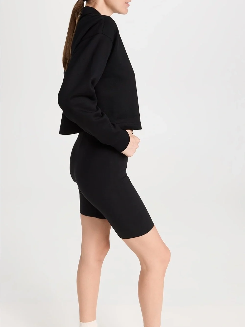 NWT Alo Yoga Polo  Henley Sweatshirt Medium Black Long Sleeve Button Collar Logo